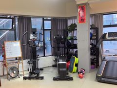 -GYMPLUS私教健身会馆(大悦城店)