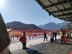 -济南卧虎山滑雪场