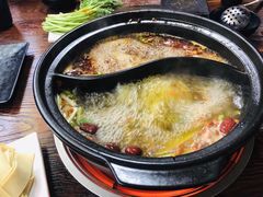 -陆记牛庄·碳锅龙虾烧烤(爱上花园店)