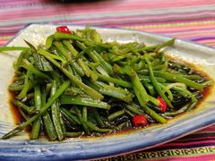 -香巴拉云南餐厅(华莱坞店)