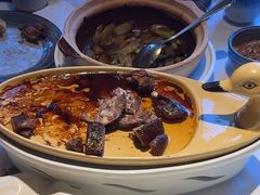 -八府香鸭·啫啫煲(华山路店)