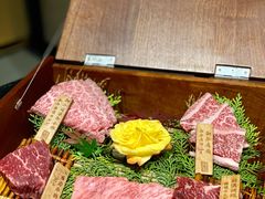 -山川小町·极番烧肉(新地假日广场店)