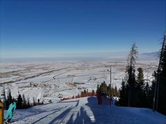 -丝绸之路山地度假区滑雪场