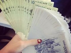 -BHC炸鸡(明洞总店)