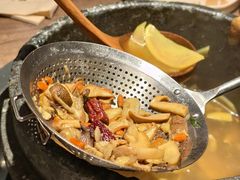 -蘑界·野生菌火锅(深业上城店)