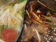-沈记酸菜牛肉火锅店(九号路店)