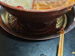 -果松木炭酸菜铜火锅·外婆参鸡汤