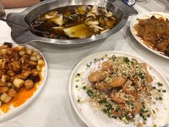 -鑫巴蜀小镇 · 水煮鱼专研店(玉桥店)
