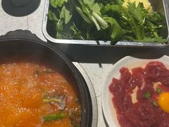 -贵府酸汤牛肉火锅·贵州老字号(飞山街店)