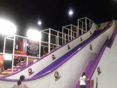 -嘿哟动霸CHUA·新潮玩运动娱乐中心·蹦床滑冰团建乐园