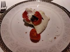 布拉塔芝士沙拉-Mogul Eatery·大亨餐酒馆