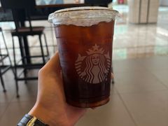 -星巴克(杭州西湖银泰1F店)