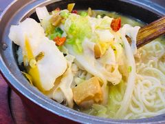 -周鱼小馆石锅酸菜鱼(活力汇店)