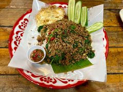 -席娜卡琳火车铁道夜市