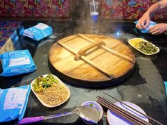 -鱼窝棚柴火铁锅炖(富山屯店)