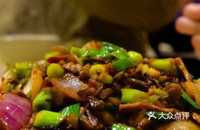 Fragrant Tofu Skin and Pork Stir-fry