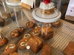 -VERIE BAKEHOUSE