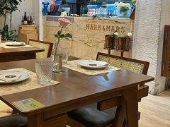 -Mark&Mars Restaurant