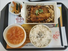 -鲲少爷烤鱼饭.螺蛳粉·清真(爱琴海店)