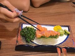 鲜得很三文鱼刺身-隐月· 㐂和食屋(芝罘万达公馆店)
