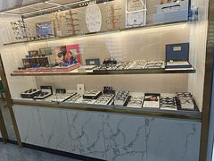 -世纪大明眼镜·林德伯格·蔡司官方授权店(武昌旗舰店)
