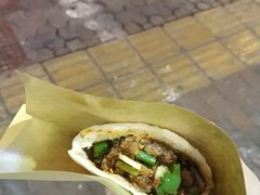 -曾笼笼牛肉饼