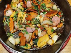 -云海肴·汽锅鸡·云南菜(天山百盛优客店)