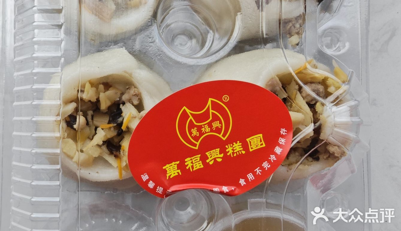 苏州的夏天,是从一口炒肉团子开始的。炒肉团子是冷吃的