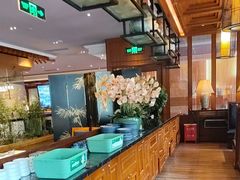 -八府香鸭·啫啫煲(华山路店)