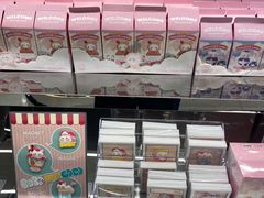 -泡泡玛特POPMART(侨福芳草地店)