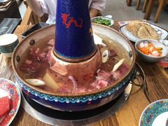 景泰蓝铜锅-毛辣果·贵州红酸汤牛肉火锅(西单店)