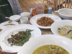 -香山湖家家宴(中山陵店)