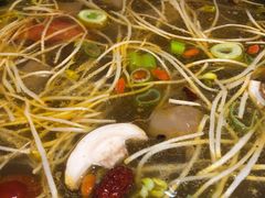 酸萝卜鸭架汤-守柴炉烤鸭(科华中路王府井店)