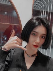 -BULB STUDIO 巴柏明星发型工作室