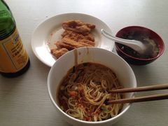 招牌麻酱猪排面-弄堂面馆(金运路店)