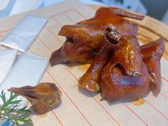 琥珀玻璃脆皮乳鸽-悦融·京鲁菜·露台花园(安定门店)