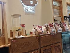 -煲仔皇腊味煲仔饭(经四万达店)