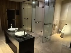 -三亚湾海居铂尔曼度假酒店