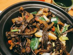 -云海肴·汽锅鸡·云南菜(天山百盛优客店)