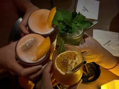 -FOUR PLAY BAR