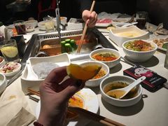 蘸酱种类非常多-海底捞火锅(万丰桥店)