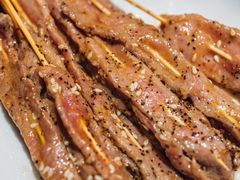 -何妹湿辣牛肉·粤式烧烤砂煲(桂雅路店)