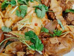 -老钟家烤羊排·敦伊阁清真餐厅胡羊焖饼