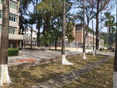 -广东外语外贸大学(白云山校区)