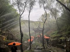 -雪山彩虹谷景区