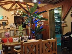 -月亮眼花园餐厅书吧酒吧