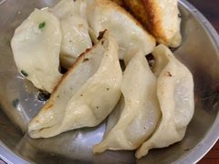 -黄阿姨锅贴大王(万航渡路店)