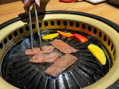 -炼火烤肉店