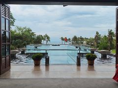 -亚龙湾喜来登·美景台大堂吧