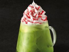 圣诞雪树抹茶拿铁-星巴克(北京建威大厦店)
